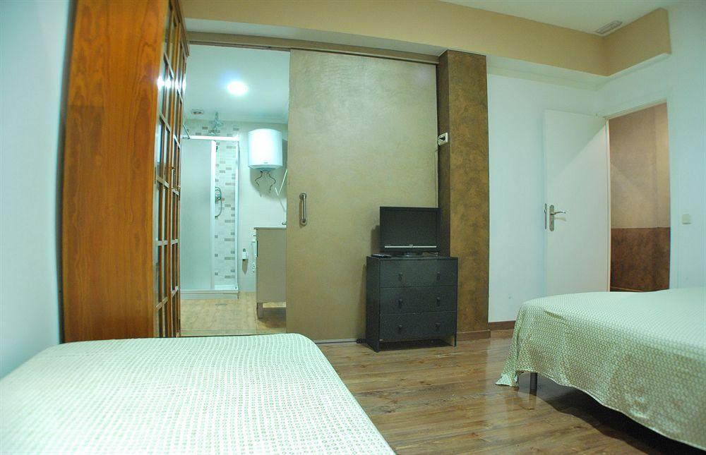 מדריד Apartamentos Aqui Me Quedo מראה חיצוני תמונה