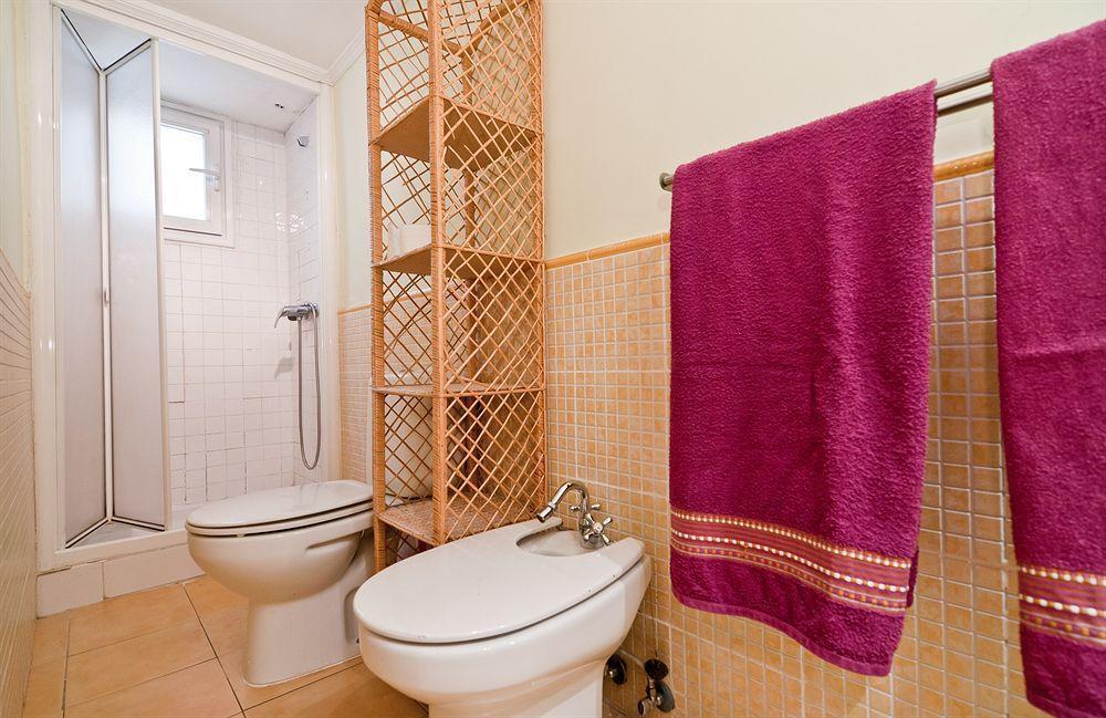 מדריד Apartamentos Aqui Me Quedo מראה חיצוני תמונה