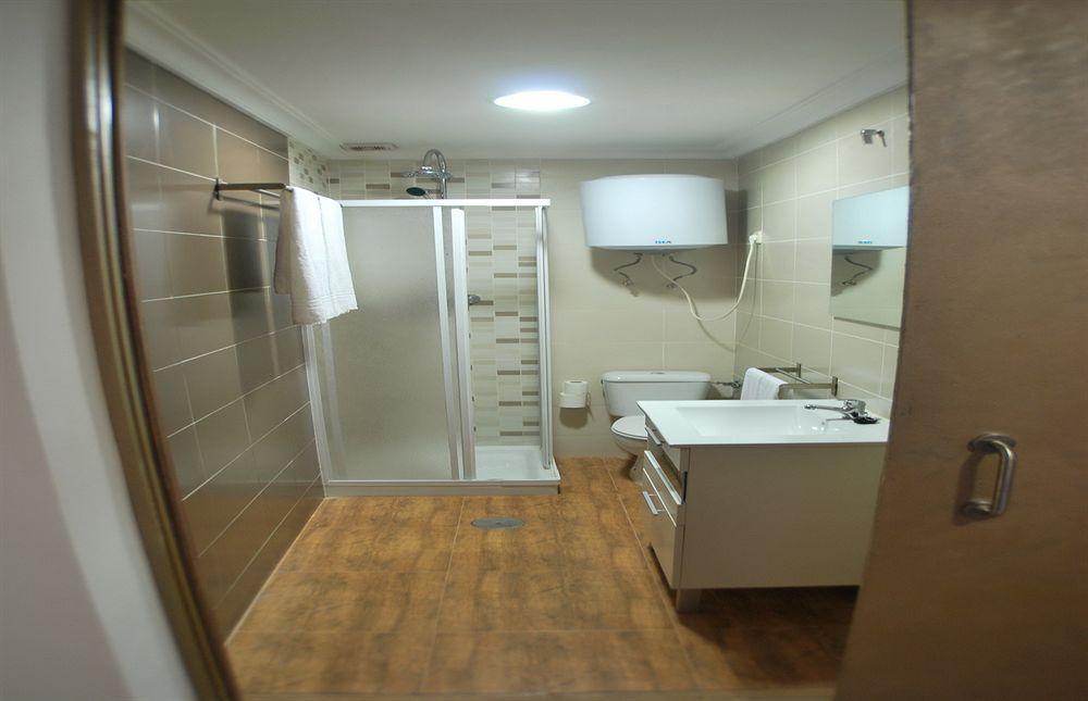 מדריד Apartamentos Aqui Me Quedo מראה חיצוני תמונה