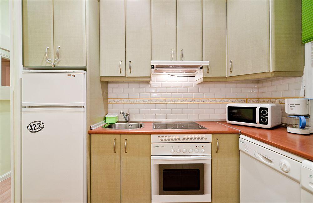 מדריד Apartamentos Aqui Me Quedo מראה חיצוני תמונה