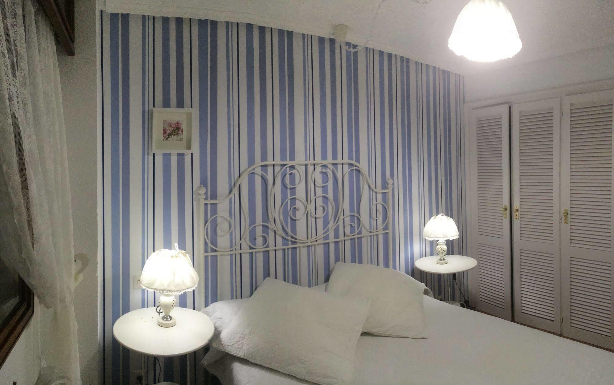 מדריד Apartamentos Aqui Me Quedo מראה חיצוני תמונה